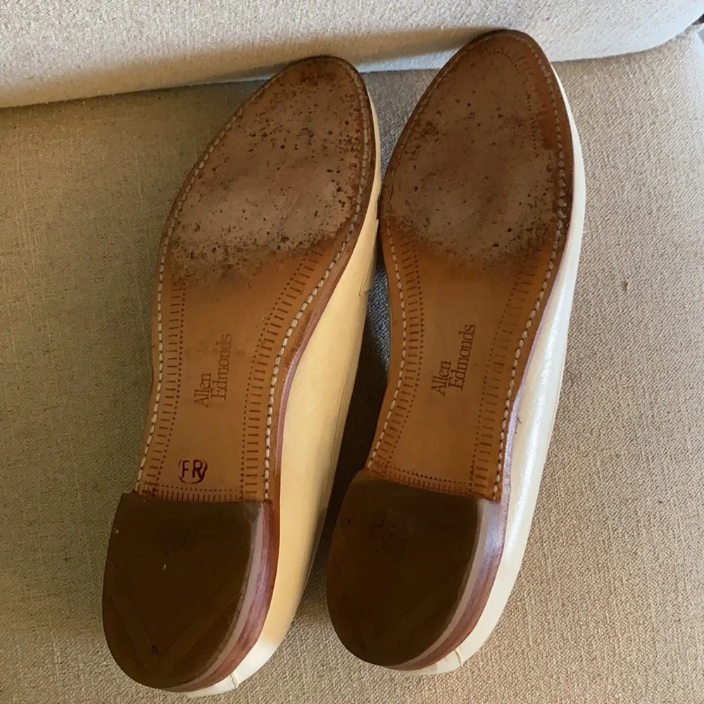 Allen Edmonds Charleston Penny Loafers Cream 10
